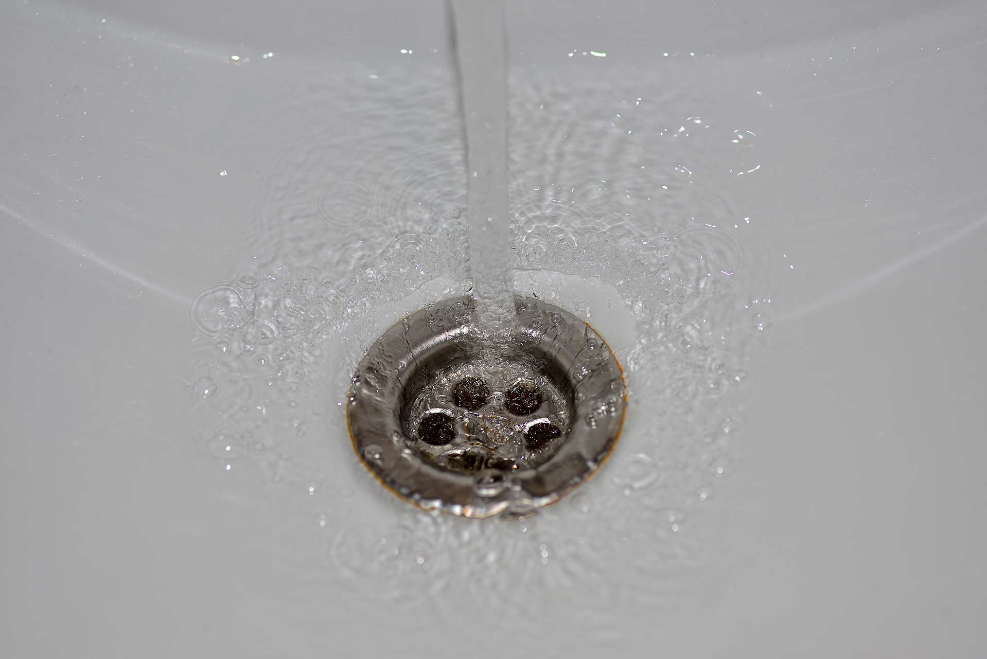 A2B Drains provides services to unblock blocked sinks and drains for properties in Hyde.